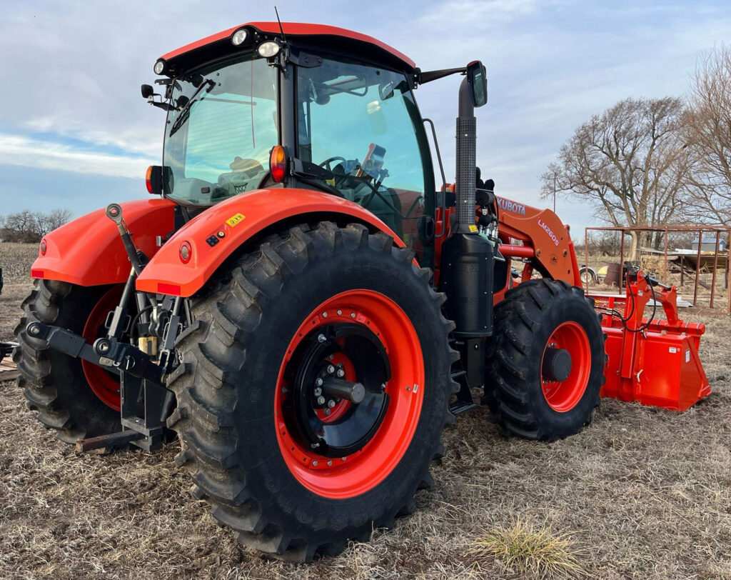 2018 Kubota M7