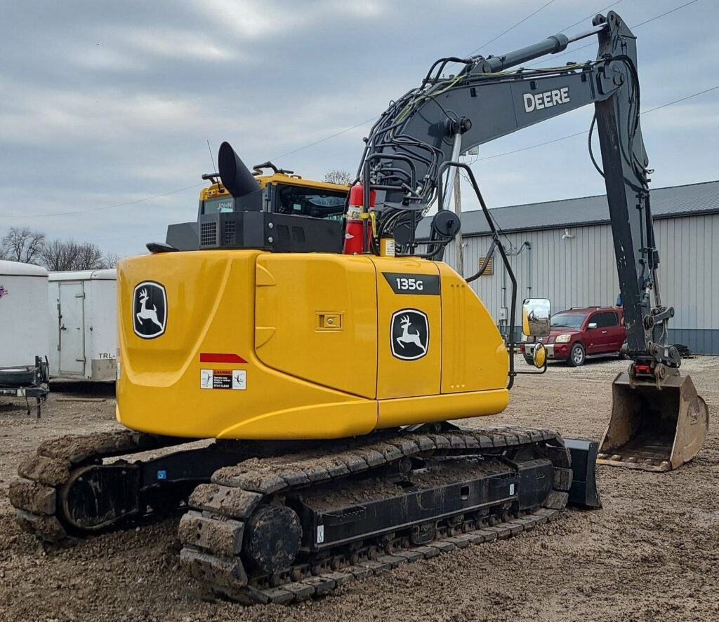 2022 John Deere 135G