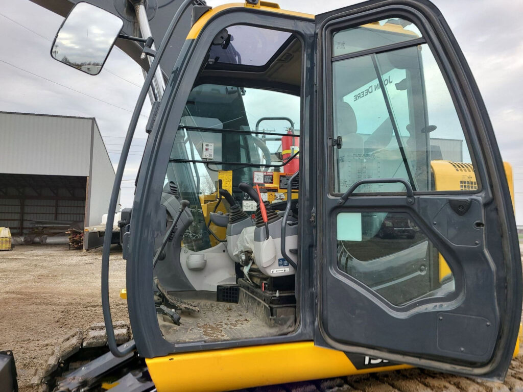 2022 John Deere 135G