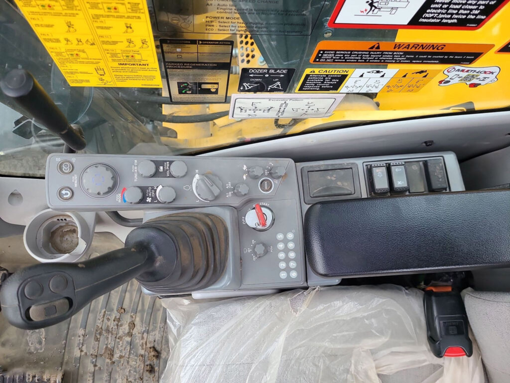 2022 John Deere 135G