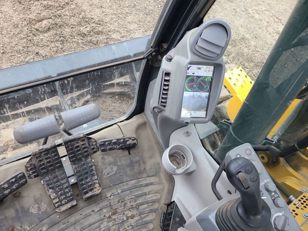 2022 John Deere 135G