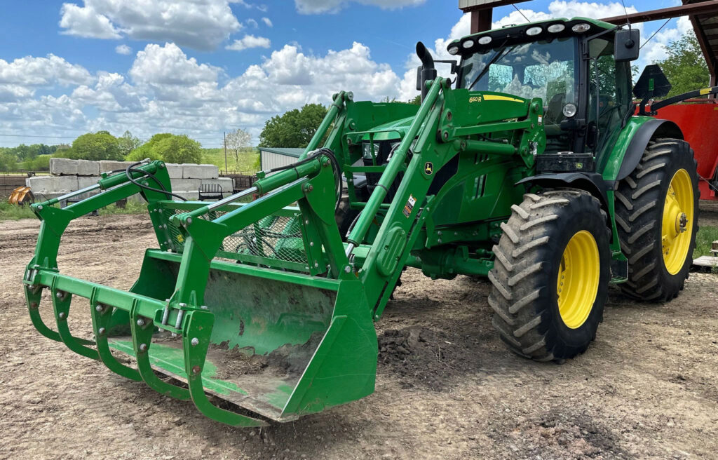 2017 John Deere 6175R