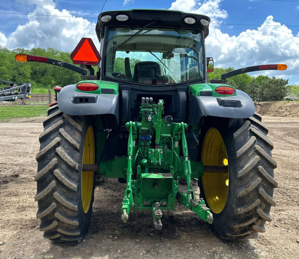 2017 John Deere 6175R