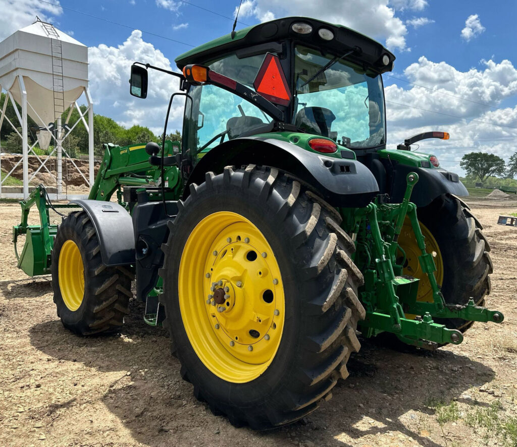 2017 John Deere 6175R