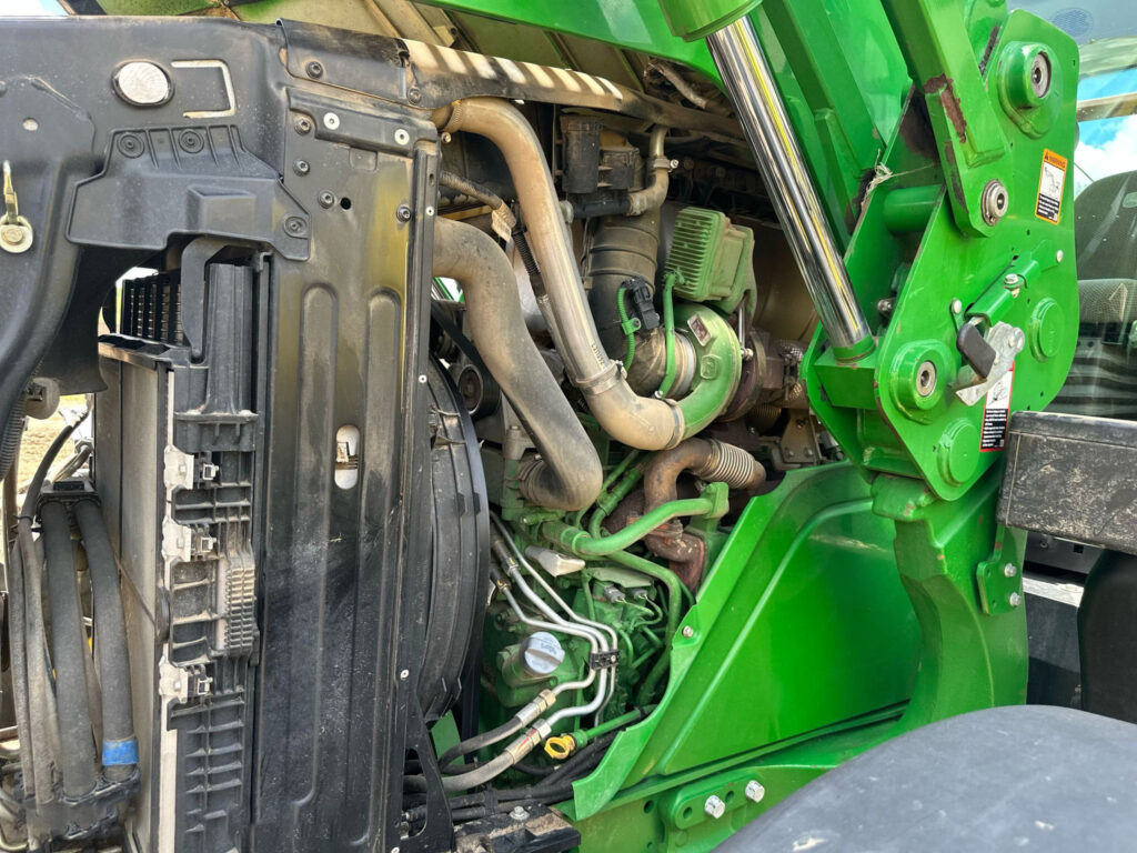 2017 John Deere 6175R